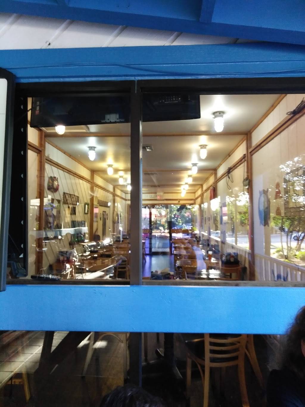 Dry Dock Oyster Bar | restaurant | 8522 Fredericksburg Rd, San Antonio, TX 78229, USA | 2106923959 OR +1 210-692-3959