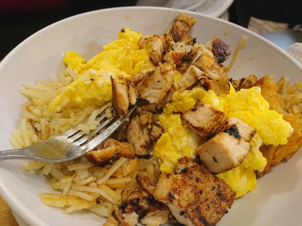 Waffle House | meal takeaway | 1090 W Main St, Hendersonville, TN 37075, USA | 6152648479 OR +1 615-264-8479