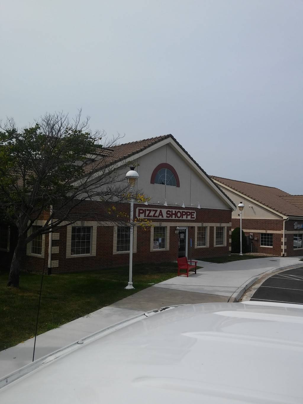 Pizza Shoppe | restaurant | 12750 Pflumm Rd, Olathe, KS 66062, USA | 9133977117 OR +1 913-397-7117