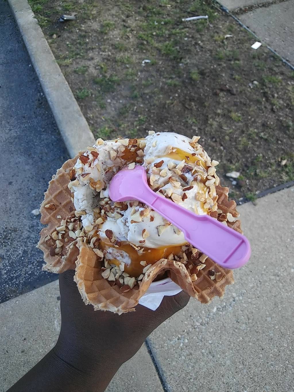 Dunkin Donuts | cafe | 11525 S Halsted St, Chicago, IL 60628, USA | 7737262538 OR +1 773-726-2538