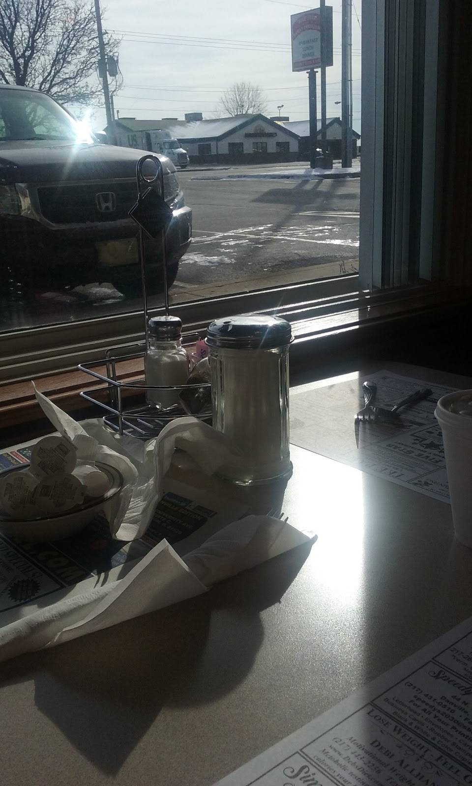 Five Star Family Restaurant | restaurant | 3216 N Vermilion St, Danville, IL 61832, USA | 2174316162 OR +1 217-431-6162