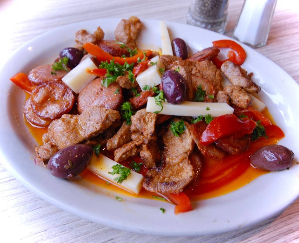 La Cabane | restaurant | 3872 Boul St-Laurent, Montréal, QC H2W 1Y2, Canada | 5148437283 OR +1 514-843-7283