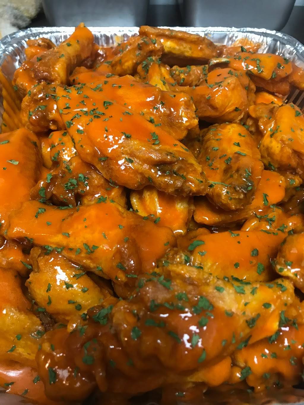 Outlaw Wings | restaurant | 12920 Lowell Blvd unit i, Broomfield, CO 80020, USA | 7206672551 OR +1 720-667-2551