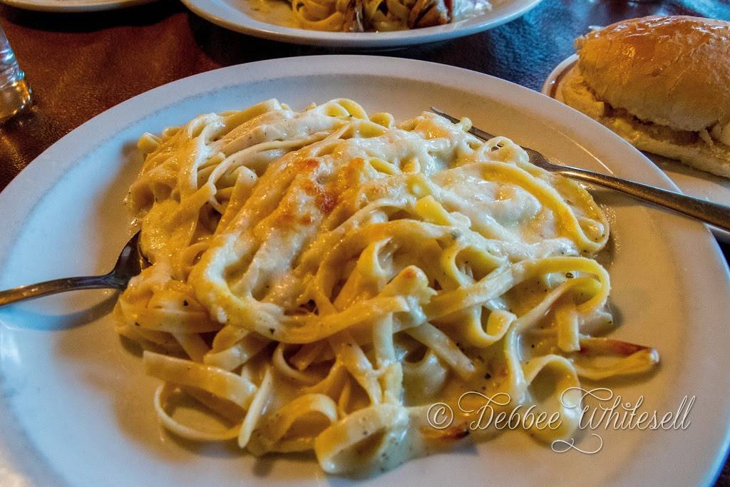 House Of Lasagna | restaurant | 984 Merivale Rd, Ottawa, ON K1Z 6A4, Canada | 6137289700 OR +1 613-728-9700