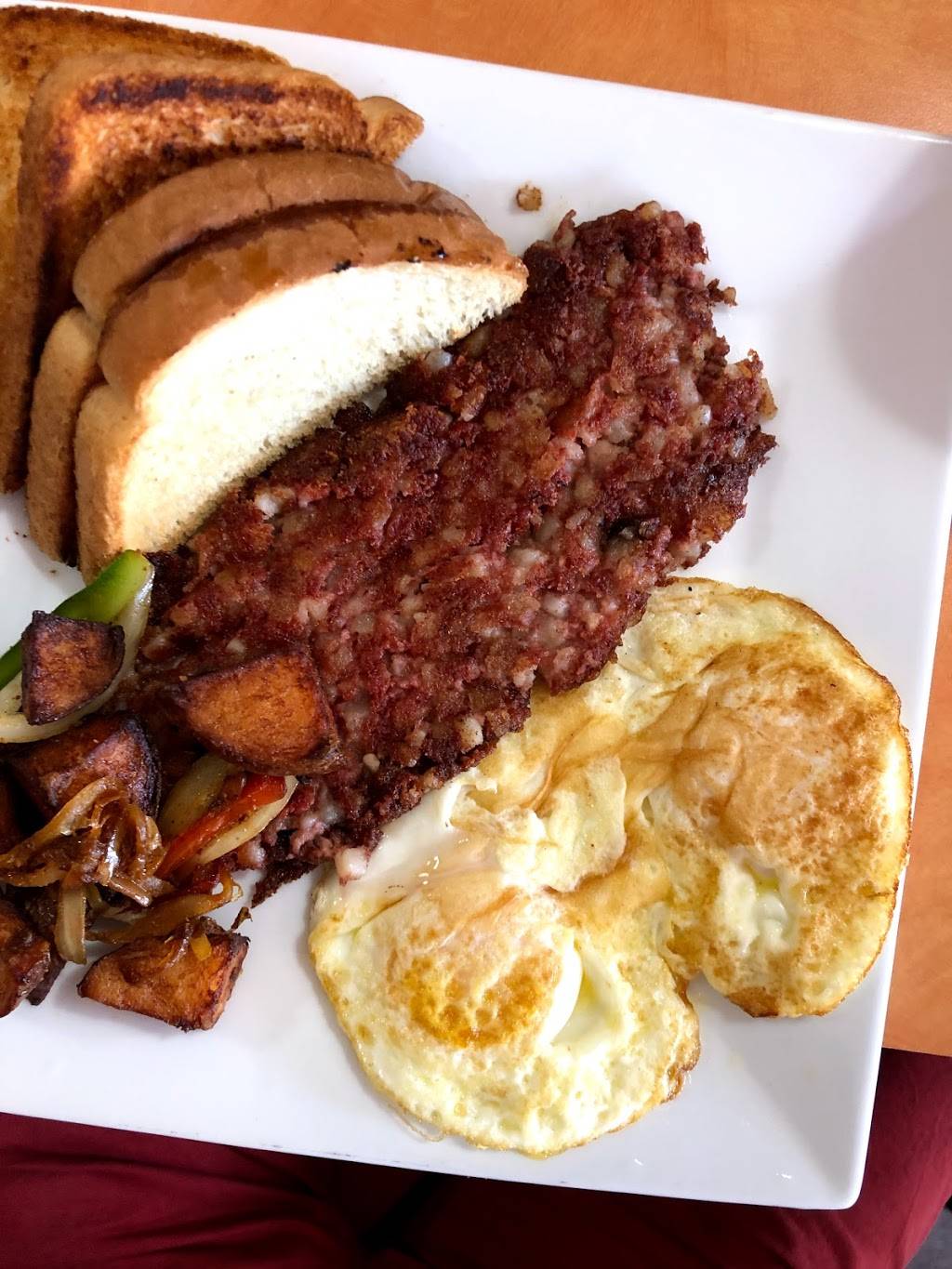 Sabrosos Grill | restaurant | 6958 Collins Ave, Miami Beach, FL 33141, USA | 3057638800 OR +1 305-763-8800