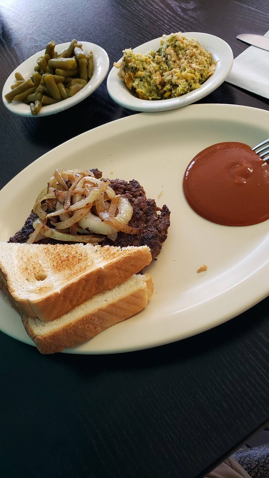 Commerce Hamburgers | restaurant | 788 S Broad St, Commerce, GA 30529, USA | 7067652827 OR +1 706-765-2827