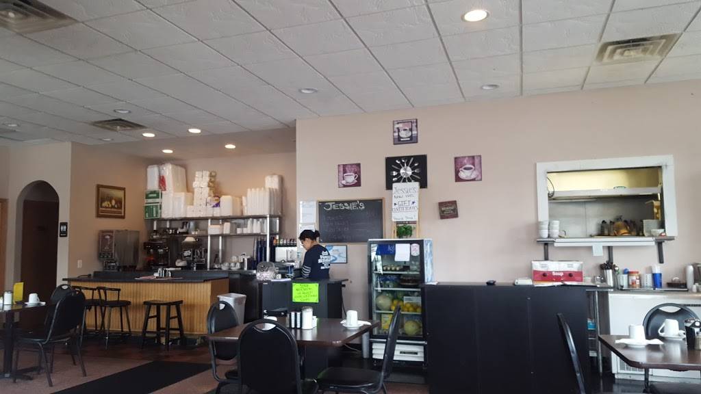 Jessies Family Restaurant | restaurant | 781 E Geneva St, Elkhorn, WI 53121, USA | 2627232120 OR +1 262-723-2120
