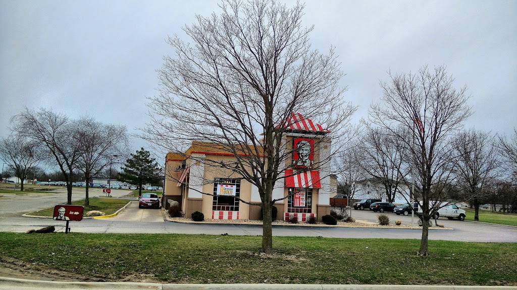 KFC | restaurant | 3115 Kimball Ave, Waterloo, IA 50702, USA | 3192339302 OR +1 319-233-9302