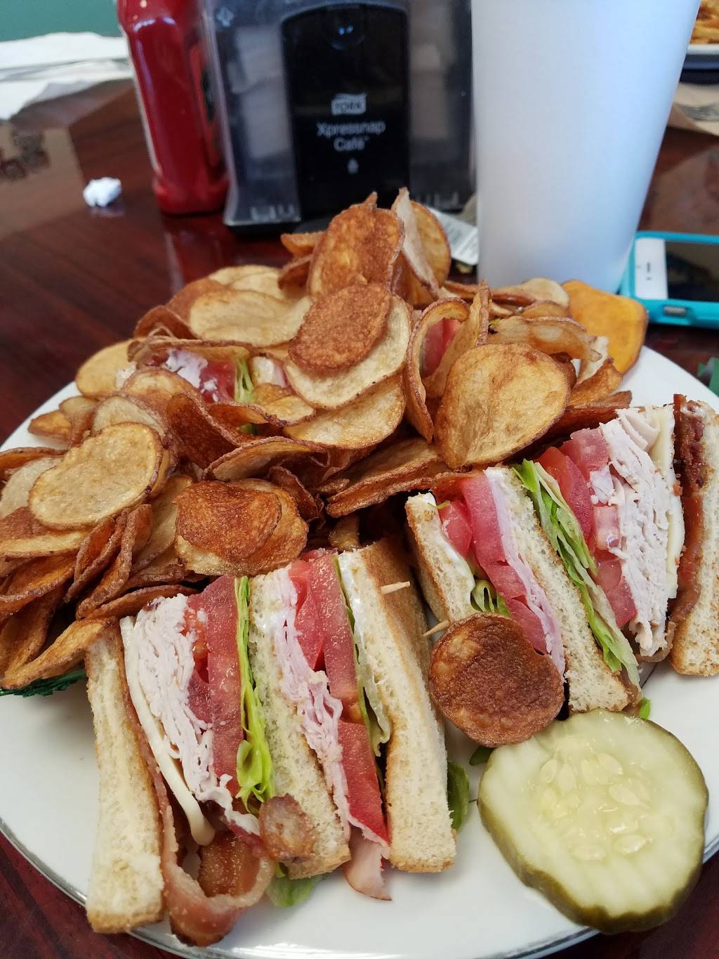 Robbies Cafe | restaurant | 803 Pinewood Way SW, Live Oak, FL 32064, USA | 3863302825 OR +1 386-330-2825