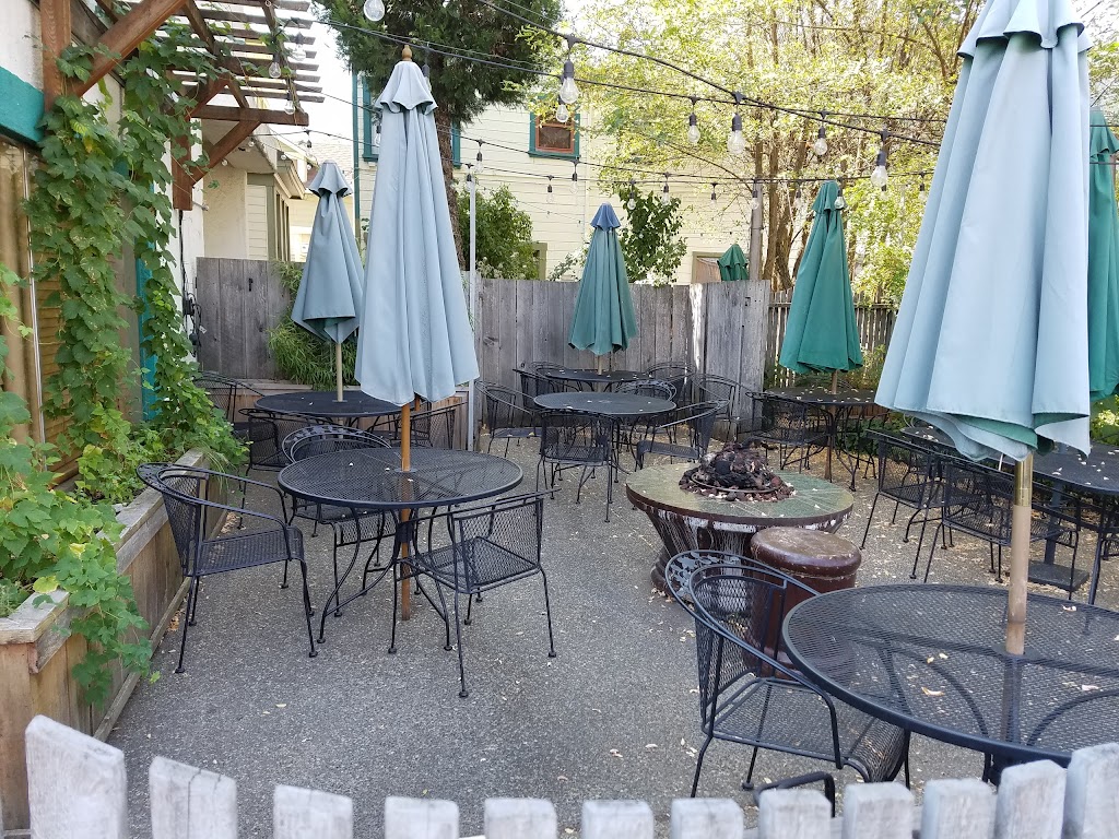 Sweet Lorraines | restaurant | 384 Main St, Quincy, CA 95971, USA | 5302835300 OR +1 530-283-5300