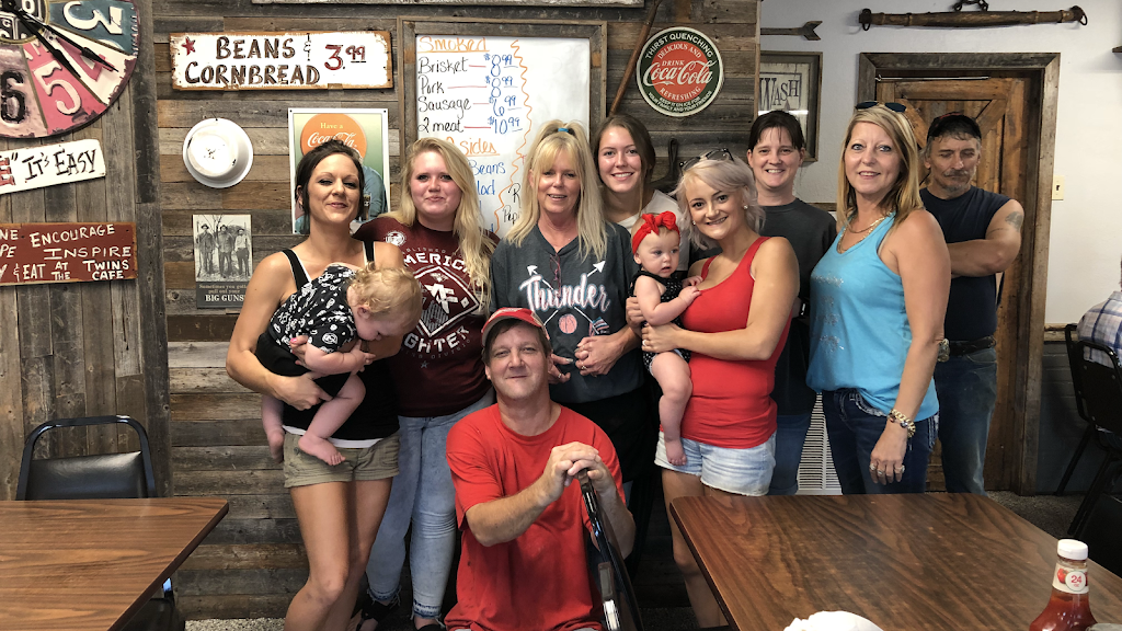 Twins Cafe | restaurant | 607 Parkway Ave, Haileyville, OK 74546, USA | 9182977090 OR +1 918-297-7090