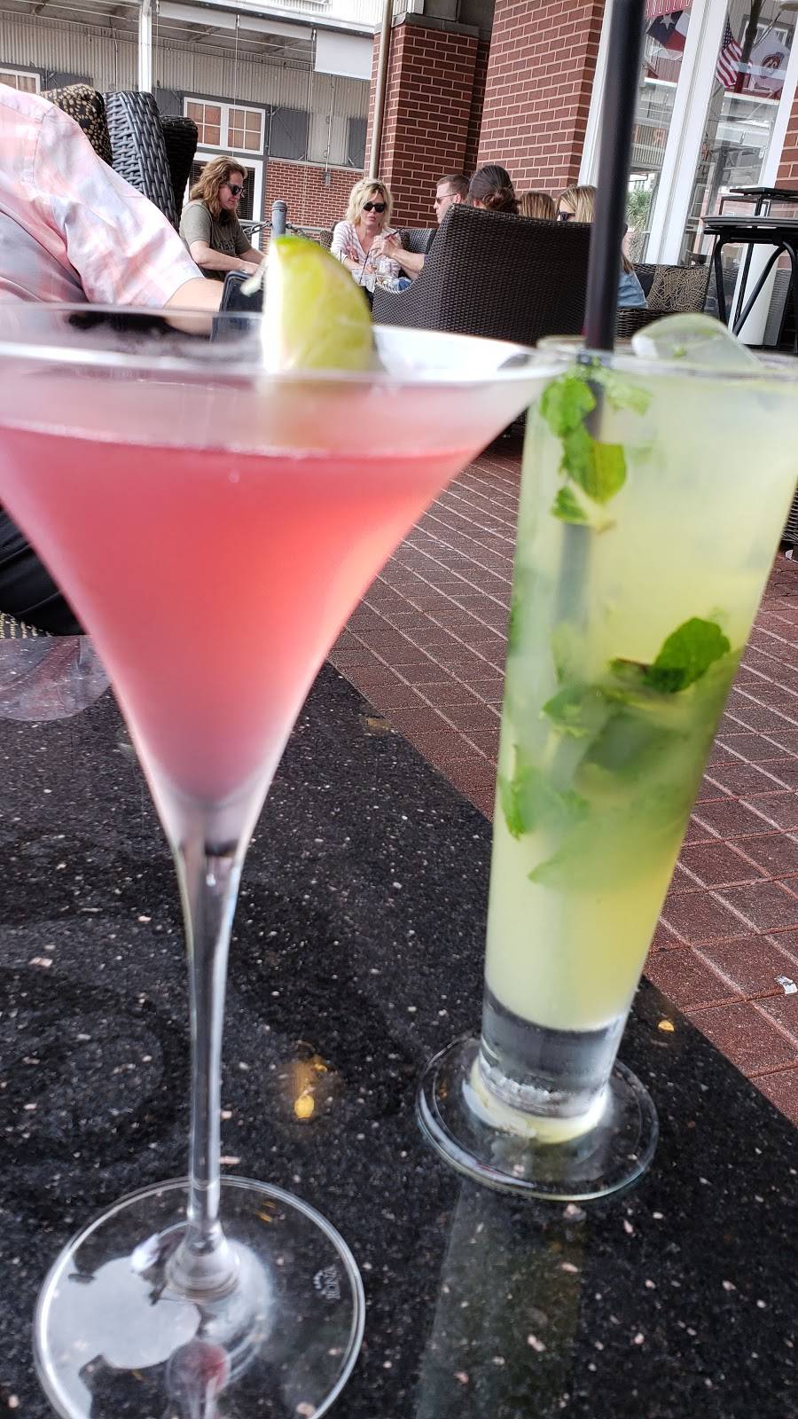 Willie Gs Seafood & Steaks | restaurant | 2100 Harborside Dr, Galveston, TX 77550, USA | 4097623030 OR +1 409-762-3030