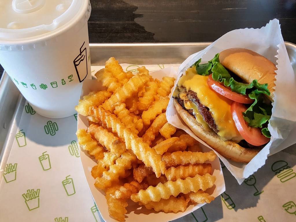 Shake Shack | meal takeaway | 119 Orlando Ave, Winter Park, FL 32789, USA | 3212035130 OR +1 321-203-5130