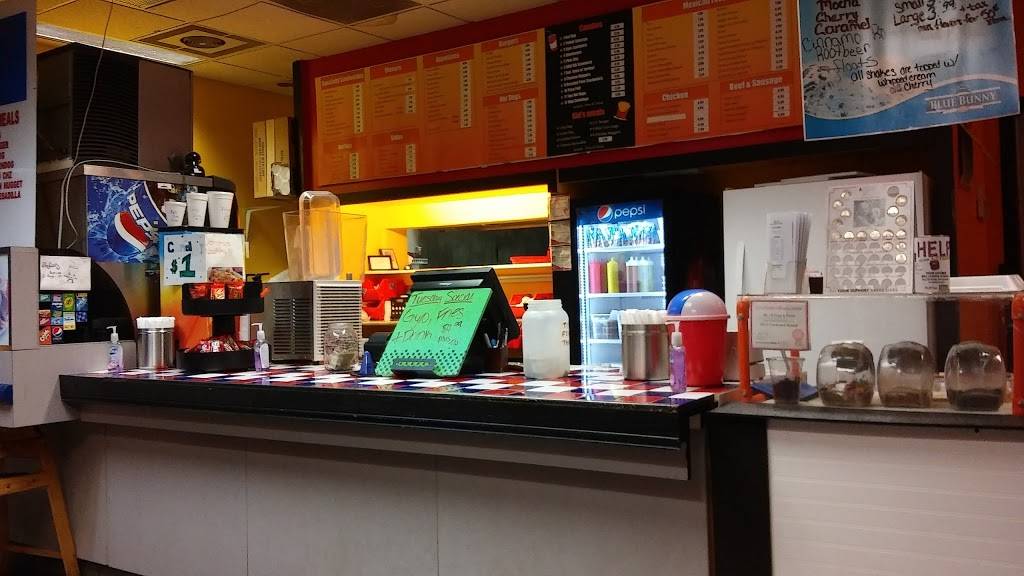 Mr Js Hot Dogs & Gyros | restaurant | 111 E Bridge St, Streator, IL 61364, USA | 8156721020 OR +1 815-672-1020