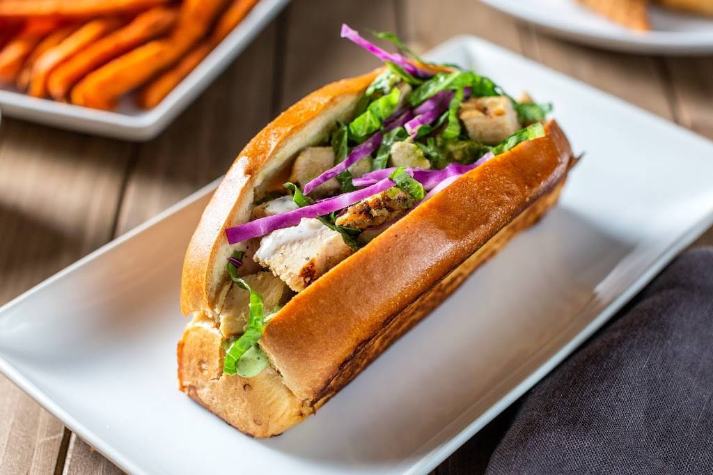 Bombay Wraps | restaurant | 3149 1/2 N Broadway, Chicago, IL 60657, USA | 7737998989 OR +1 773-799-8989