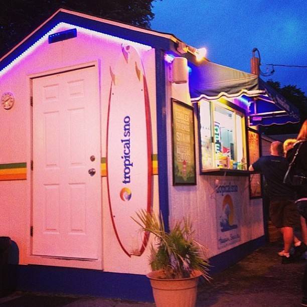 Tropical Sno Kansas City (Martin City) | restaurant | 200 E 135th St, Kansas City, MO 64145, USA | 8167592726 OR +1 816-759-2726