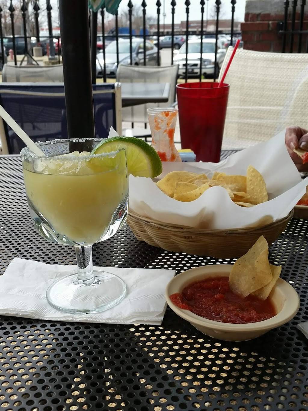 Mis Pueblos Mexican Restaurant | restaurant | 8230 Camp Creek Rd # 101, Olive Branch, MS 38654, USA | 6628909084 OR +1 662-890-9084