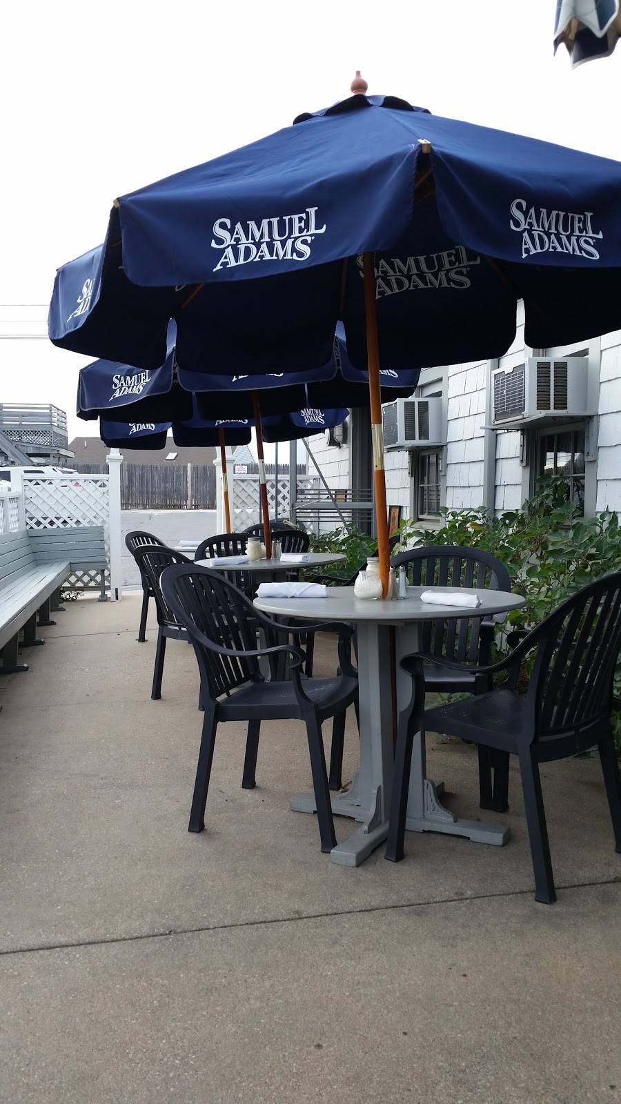 Ginas by the Sea | restaurant | 134 Taunton Ave, Dennis, MA 02638, USA | 5083853213 OR +1 508-385-3213