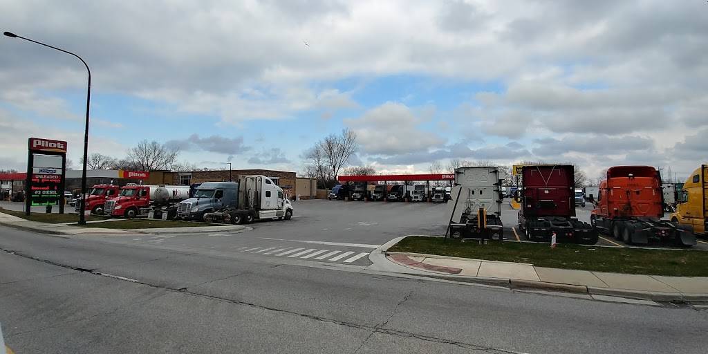 Pilot Travel Center | restaurant | 7501 S Harlem Ave, Bridgeview, IL 60455, USA | 7084969390 OR +1 708-496-9390