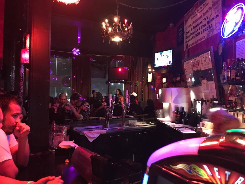 Universal Bar & Grill | restaurant | 4093 Lankershim Blvd, North Hollywood, CA 91602, USA | 8187662114 OR +1 818-766-2114