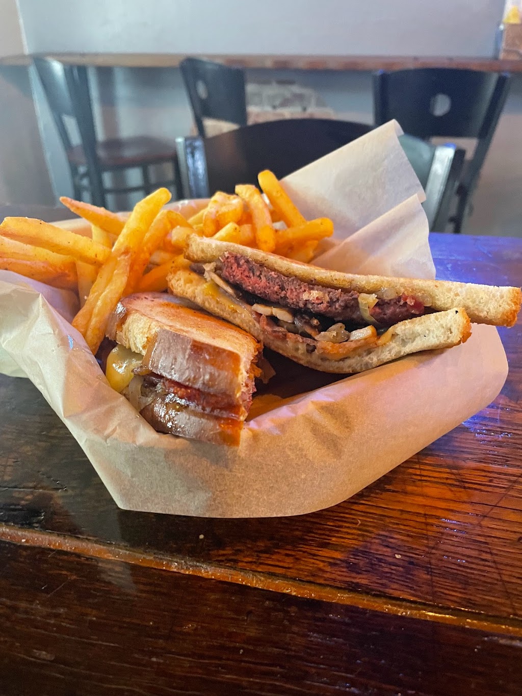 The Recreation Parlor | restaurant | 104 2nd Ave SE, Gravette, AR 72736, USA | 4793442044 OR +1 479-344-2044