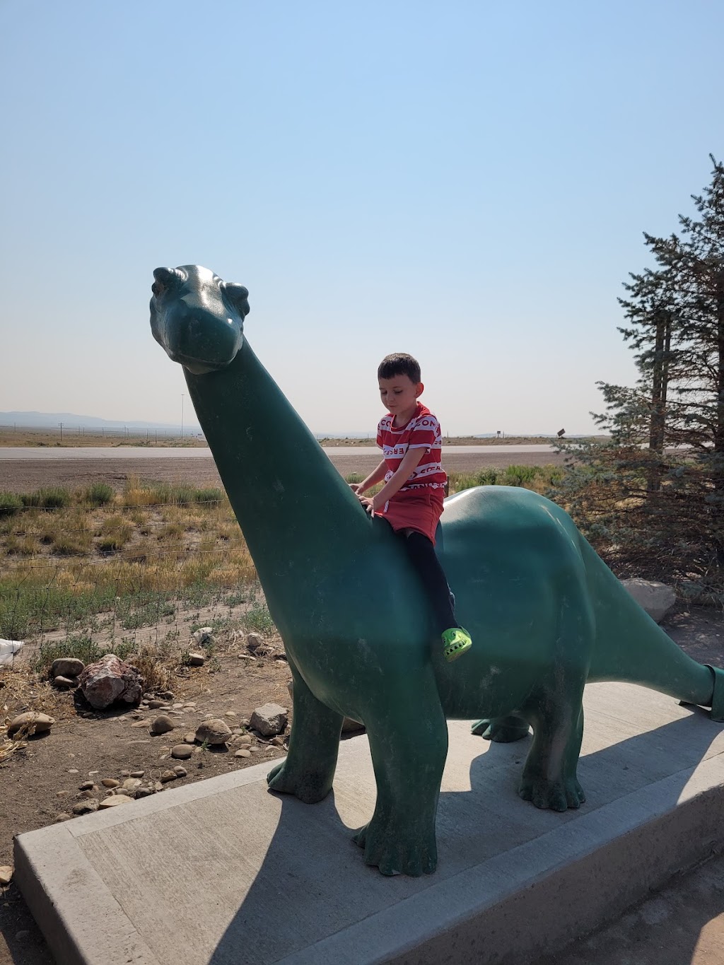 Stinker I-80 Travel Plaza & Restaurant | restaurant | I-80 & Exit 221, Sinclair, WY 82334, USA | 3073244407 OR +1 307-324-4407