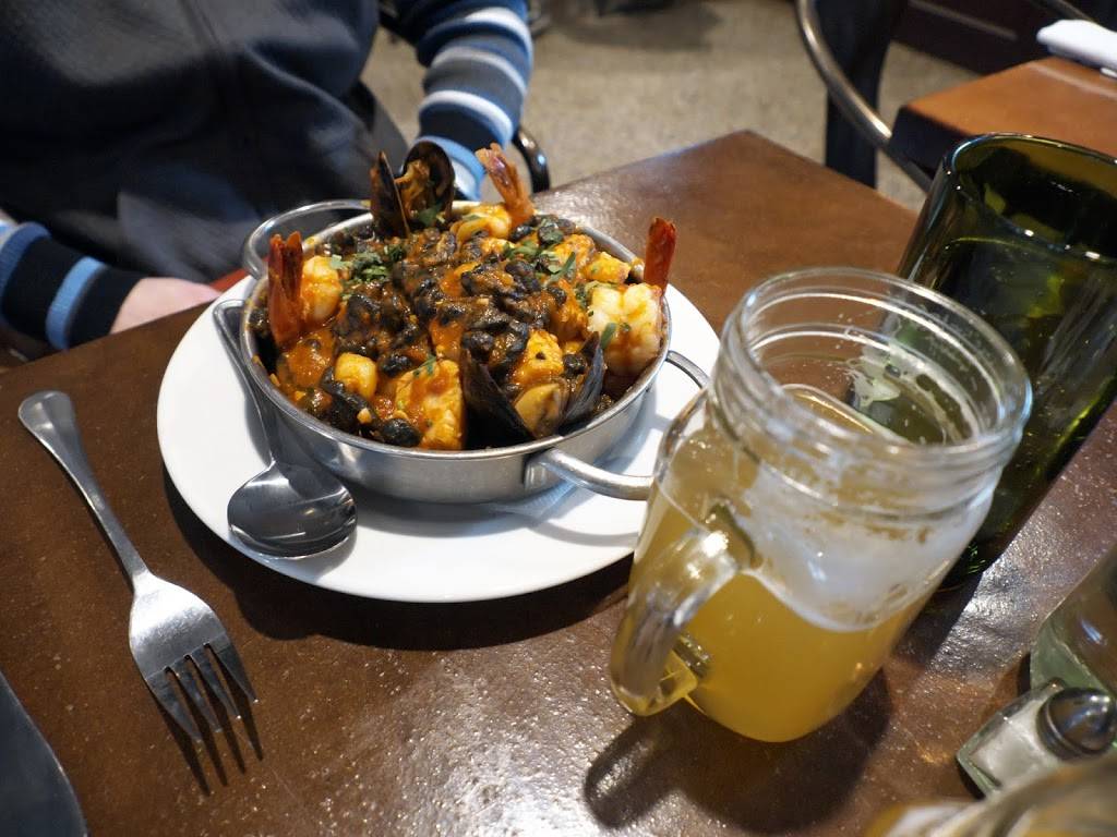 La Cigogne | restaurant | 215 Union St, Brooklyn, NY 11231, USA | 7188585641 OR +1 718-858-5641