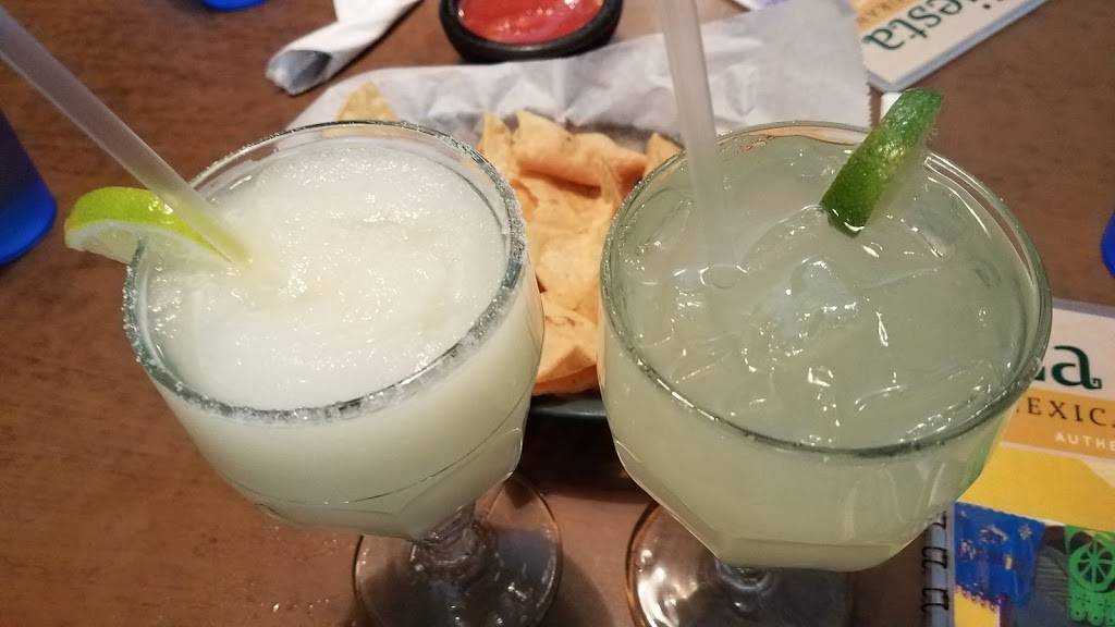 La Siesta | restaurant | 180 Kennedy Dr, Bradley, IL 60915, USA | 8159390074 OR +1 815-939-0074