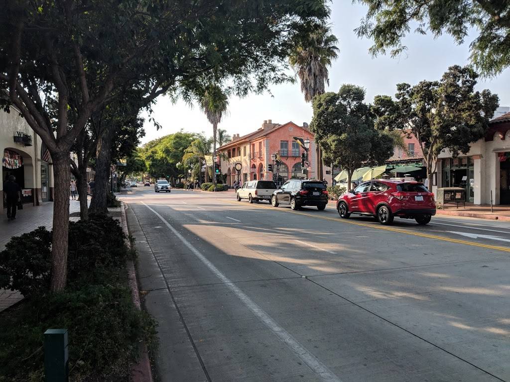 Uncle Rocco’s Famous NY Pizza | meal takeaway | 437 State St, Santa Barbara, CA 93101, USA | 8058840994 OR +1 805-884-0994