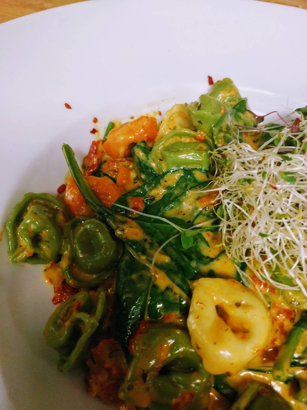 Savinispomodoro.com | restaurant | 476 Rathbun St, Woonsocket, RI 02895, USA | 4017625114 OR +1 401-762-5114