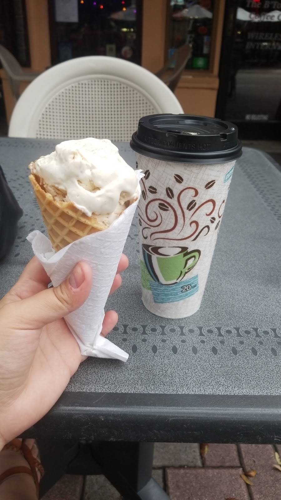 B Towne Coffee Co | cafe | 440 12th St W, Bradenton, FL 34205, USA | 9417453100 OR +1 941-745-3100