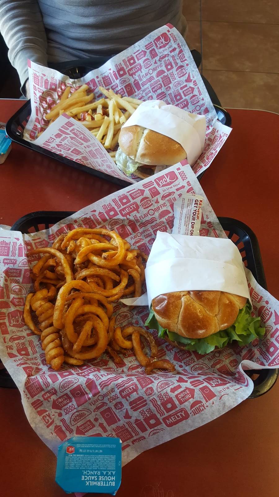 Jack in the Box | restaurant | 7741 N El Capitan Way, Las Vegas, NV 89143, USA | 7023952832 OR +1 702-395-2832