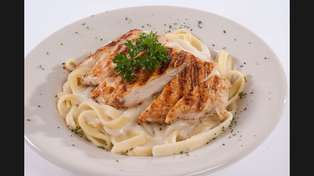 Pattys Restaurant | restaurant | 20630 TN-22, Wildersville, TN 38388, USA | 7319671955 OR +1 731-967-1955