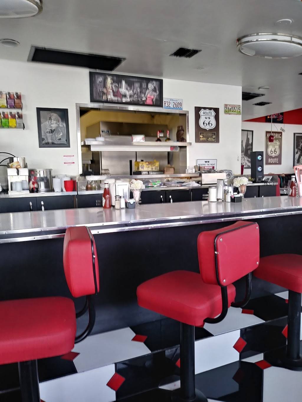 Jovis Diner | restaurant | 123 N E St, San Bernardino, CA 92401, USA | 9098884893 OR +1 909-888-4893