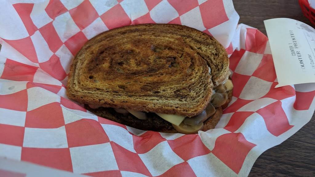 Bionic Burger | restaurant | 243 S Seneca St, Haysville, KS 67060, USA | 3169273727 OR +1 316-927-3727