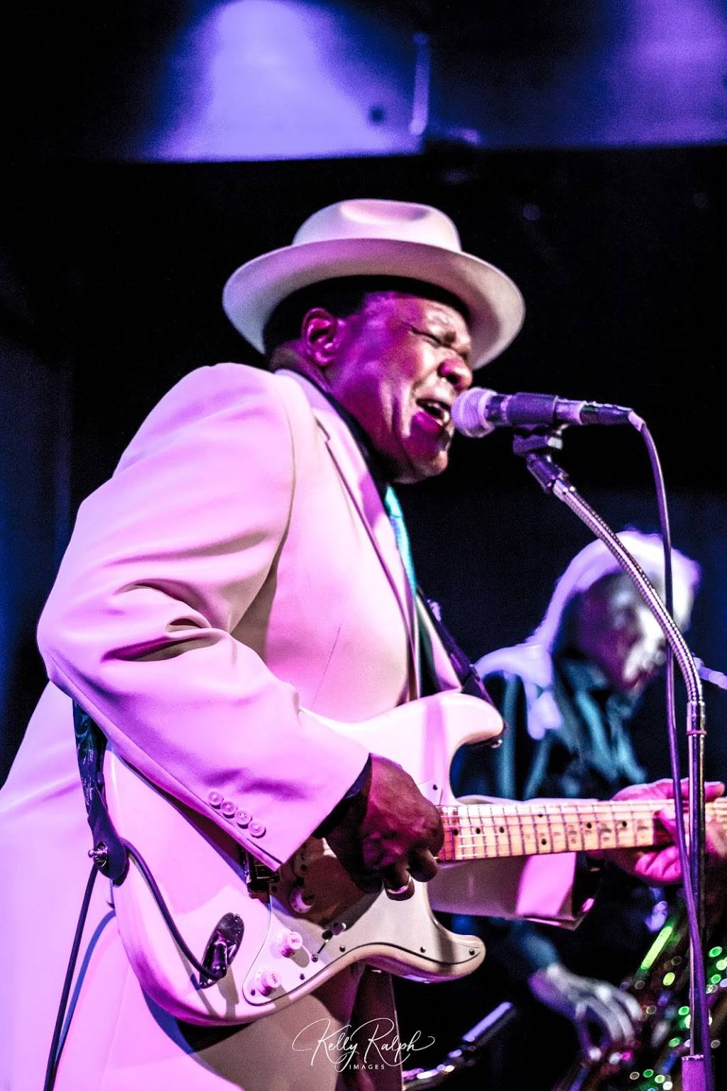 Legends Billiard Room | restaurant | 6540 SW Fallbrook Pl, Beaverton, OR 97008, USA | 5032275384 OR +1 503-227-5384