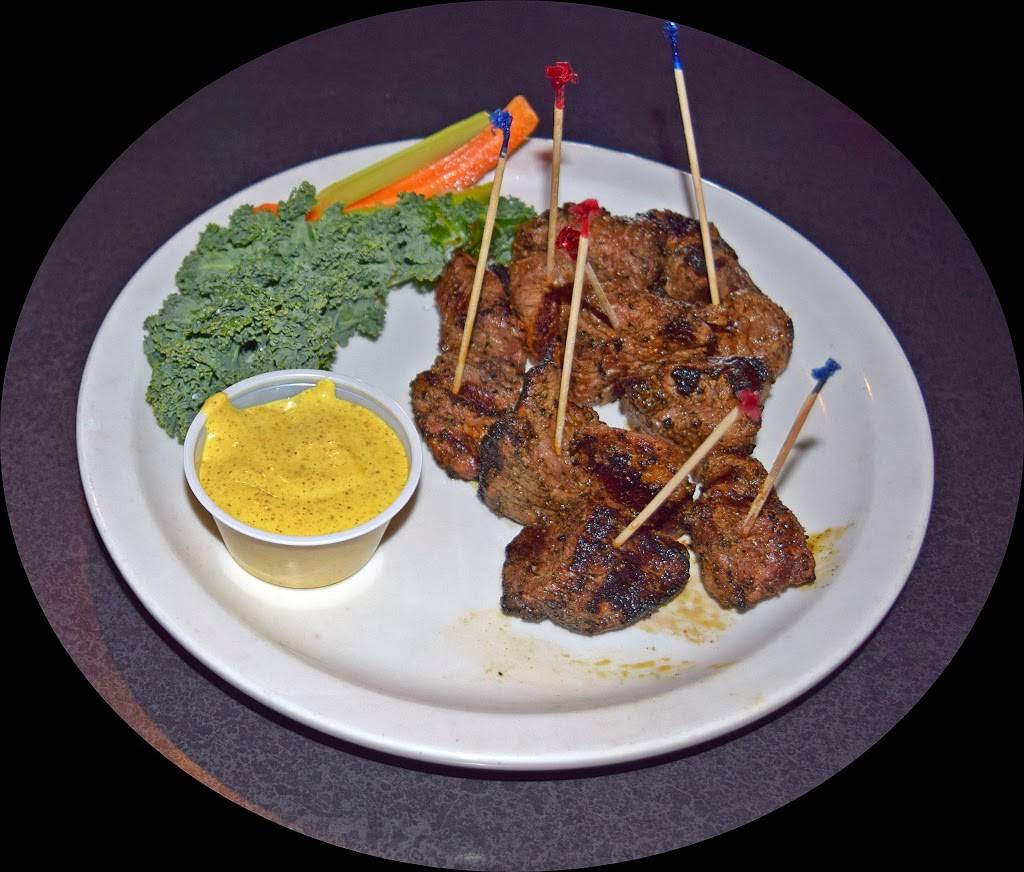 Hoops Sports & Spirits | restaurant | 2705 Lapeer Rd, Auburn Hills, MI 48326, USA | 2483734744 OR +1 248-373-4744