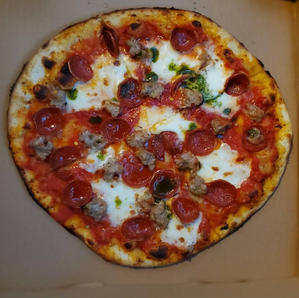 Squirrel’s Pizza | restaurant | 2218 Bull St, Savannah, GA 31401, USA | 9123357873 OR +1 912-335-7873