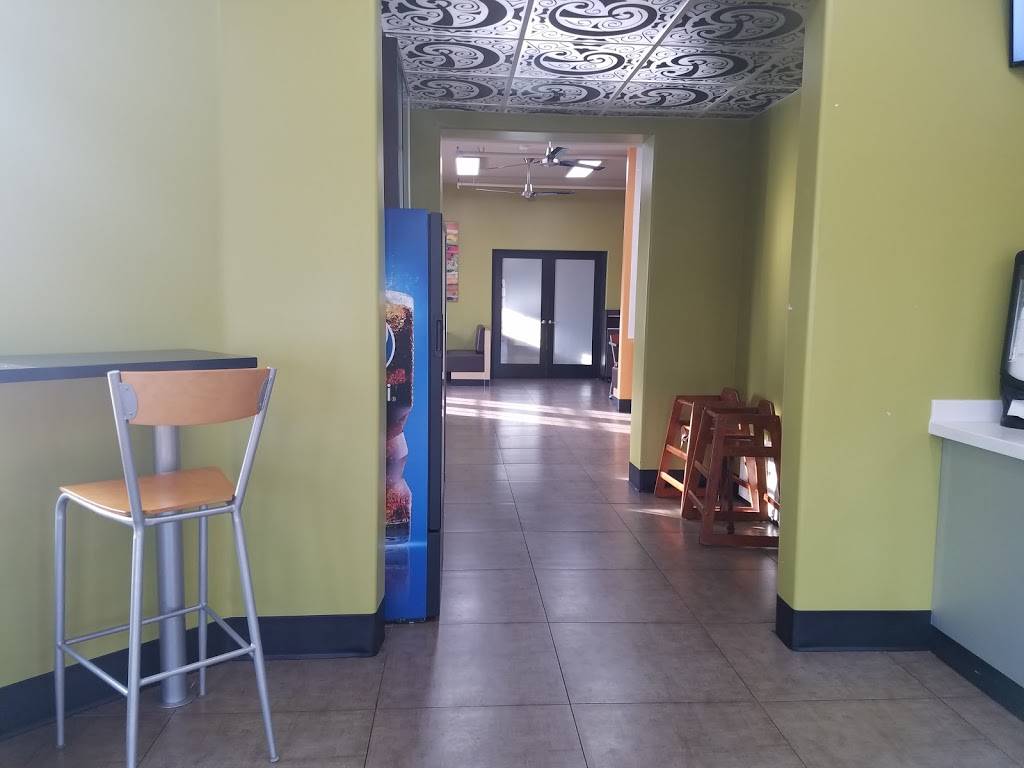 Deli Delicious | restaurant | 1600 Marion St, Kingsburg, CA 93631, USA | 5594199071 OR +1 559-419-9071