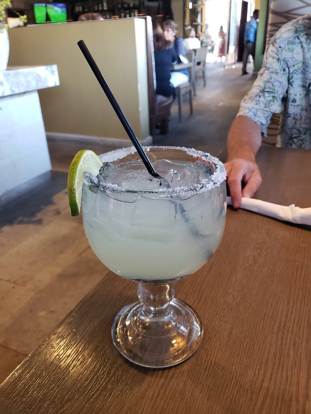 Julios Mexican Food | restaurant | Cimarron Market, 7470 N Resler Dr, El Paso, TX 79911, USA | 9155812242 OR +1 915-581-2242