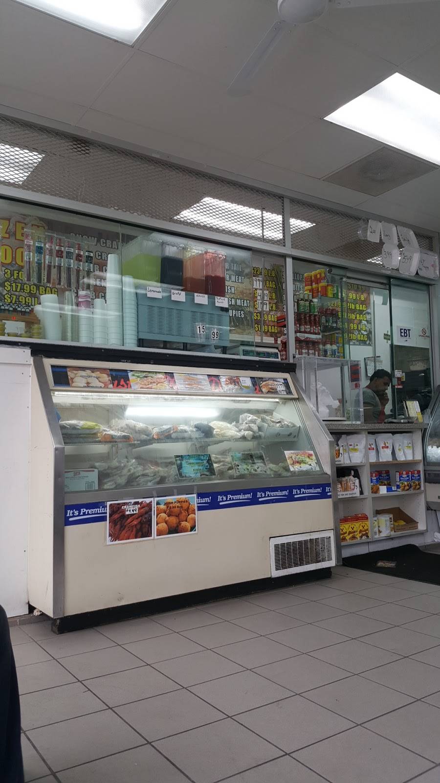 Livernois Fresh Fish & Seafood | restaurant | 18280 Livernois, Detroit, MI 48221, USA | 3138637000 OR +1 313-863-7000