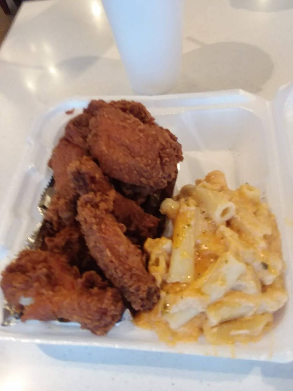 Great Granns | restaurant | 1724 Woodlawn Dr Suite 9, Woodlawn, MD 21207, USA | 4102773336 OR +1 410-277-3336