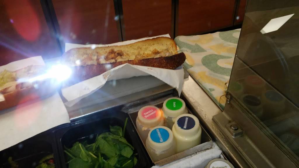 Subway Restaurants | restaurant | 13580 Jefferson Davis Hwy, Woodbridge, VA 22191, USA | 7034900972 OR +1 703-490-0972