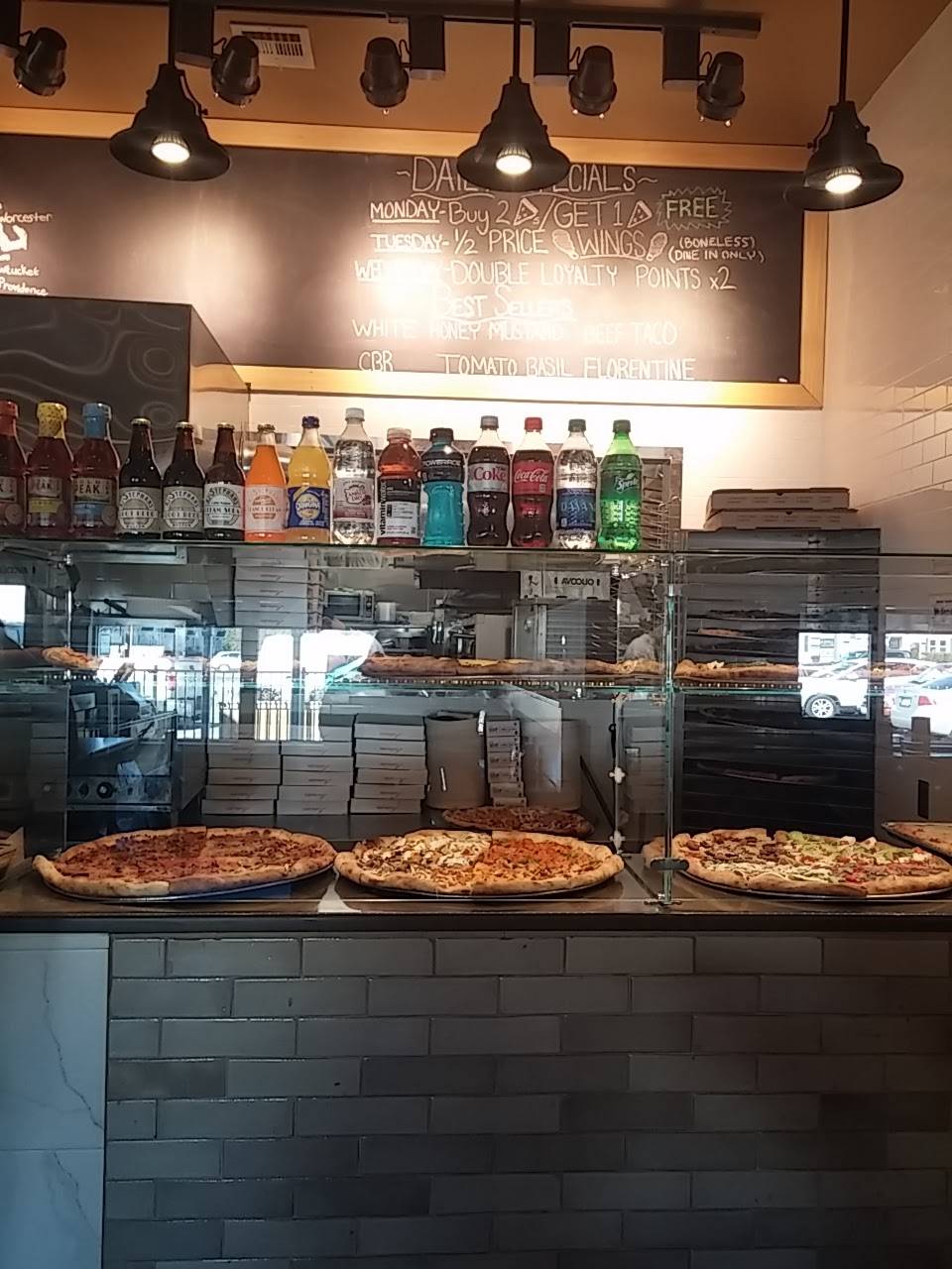 Antonios Pizza | restaurant | 31 Federal St, Belchertown, MA 01007, USA | 4133236844 OR +1 413-323-6844