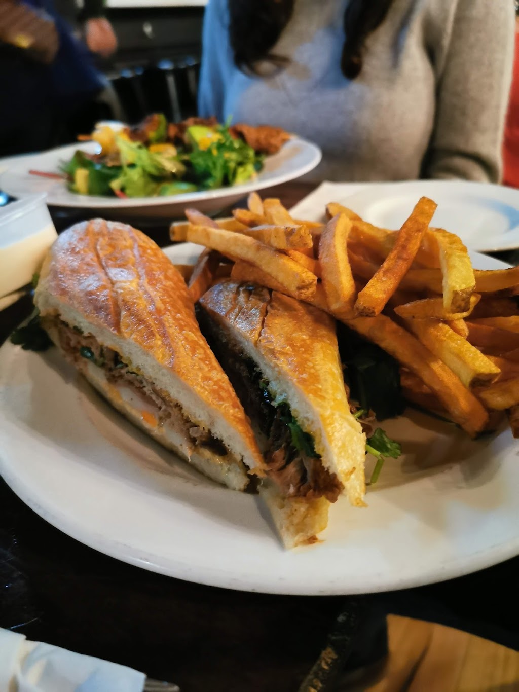 The Squealing Pig | restaurant | 134 Smith St, Boston, MA 02120, USA | 6173225299 OR +1 617-322-5299