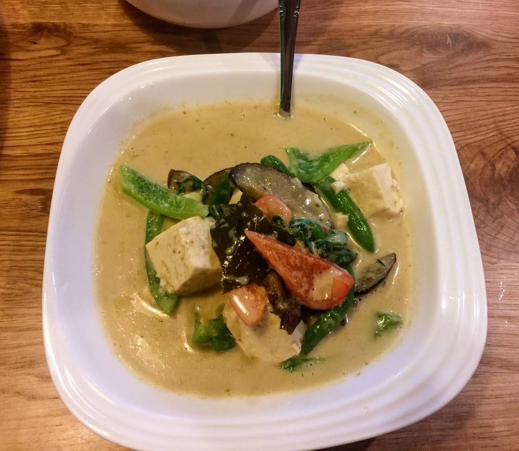 Charm Gai Thai Restaurant | restaurant | 18415 33rd Ave W suite g, Lynnwood, WA 98037, USA | 4256781752 OR +1 425-678-1752