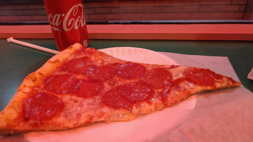 Capri II Pizzeria | restaurant | 149 Dreiser Loop, Bronx, NY 10475, USA | 7186713822 OR +1 718-671-3822