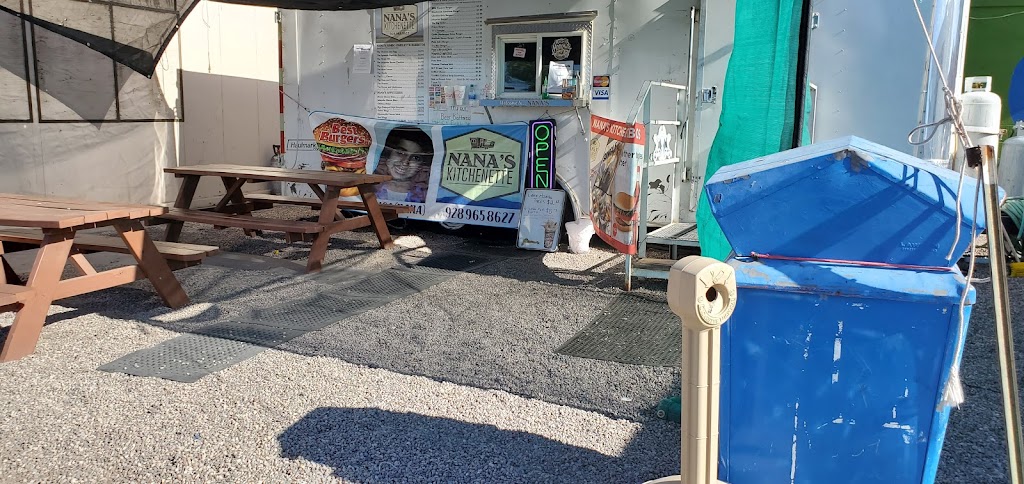 Nanas Kitchenette | restaurant | 2711 US-70, Thatcher, AZ 85552, USA | 9289658627 OR +1 928-965-8627