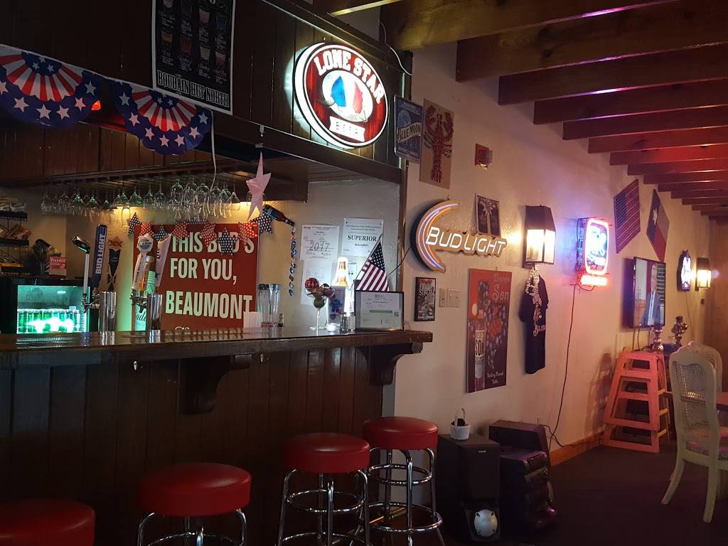 Boudain Hut North at Brentwood | restaurant | 4201 S Major Dr, Beaumont, TX 77707, USA | 4098409942 OR +1 409-840-9942