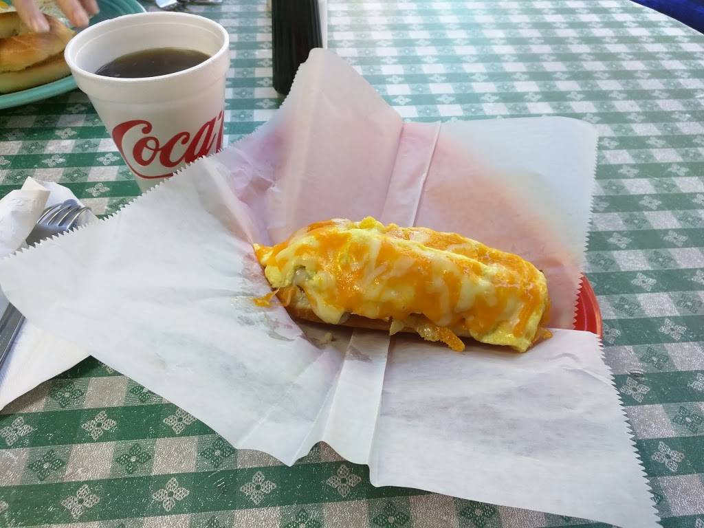 Swiftwater Café | restaurant | 405 Capitol St #105, Charleston, WV 25301, USA | 3043422443 OR +1 304-342-2443